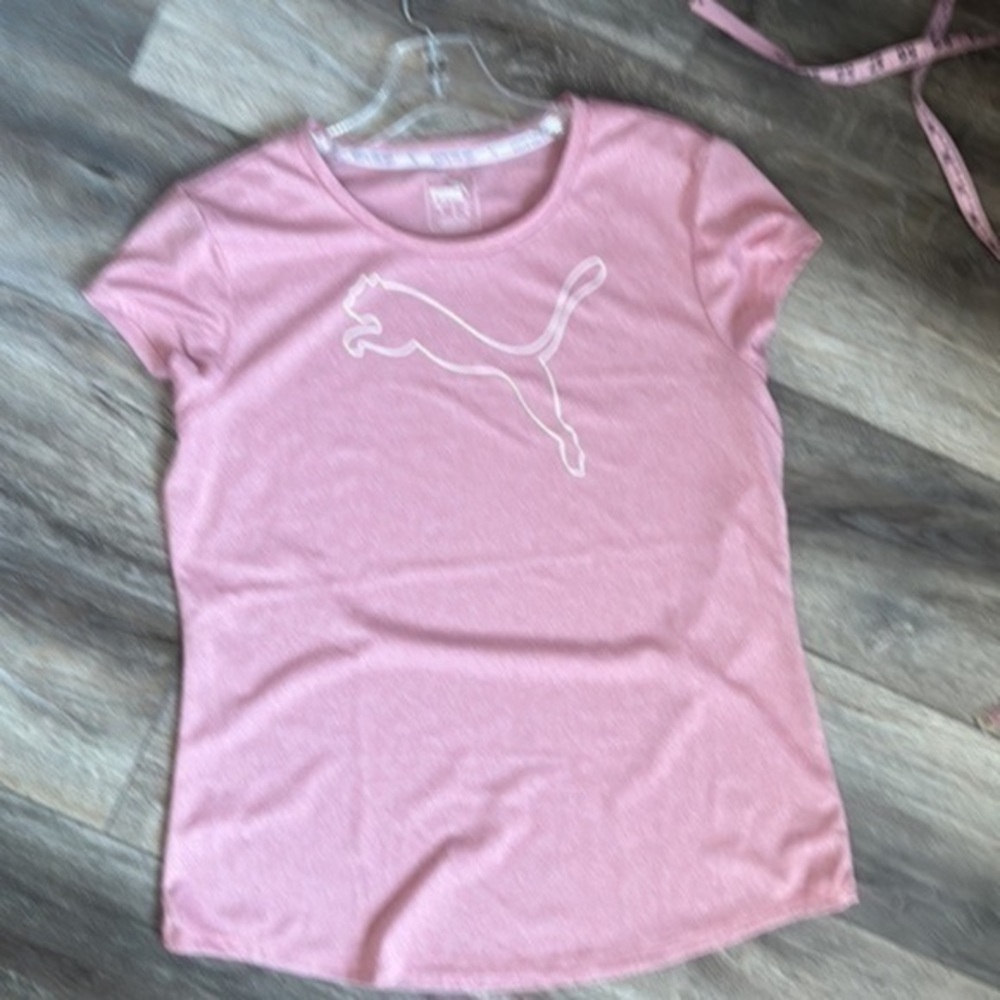 PUMA top XL tee shirt athletic athleisure comfort light pink